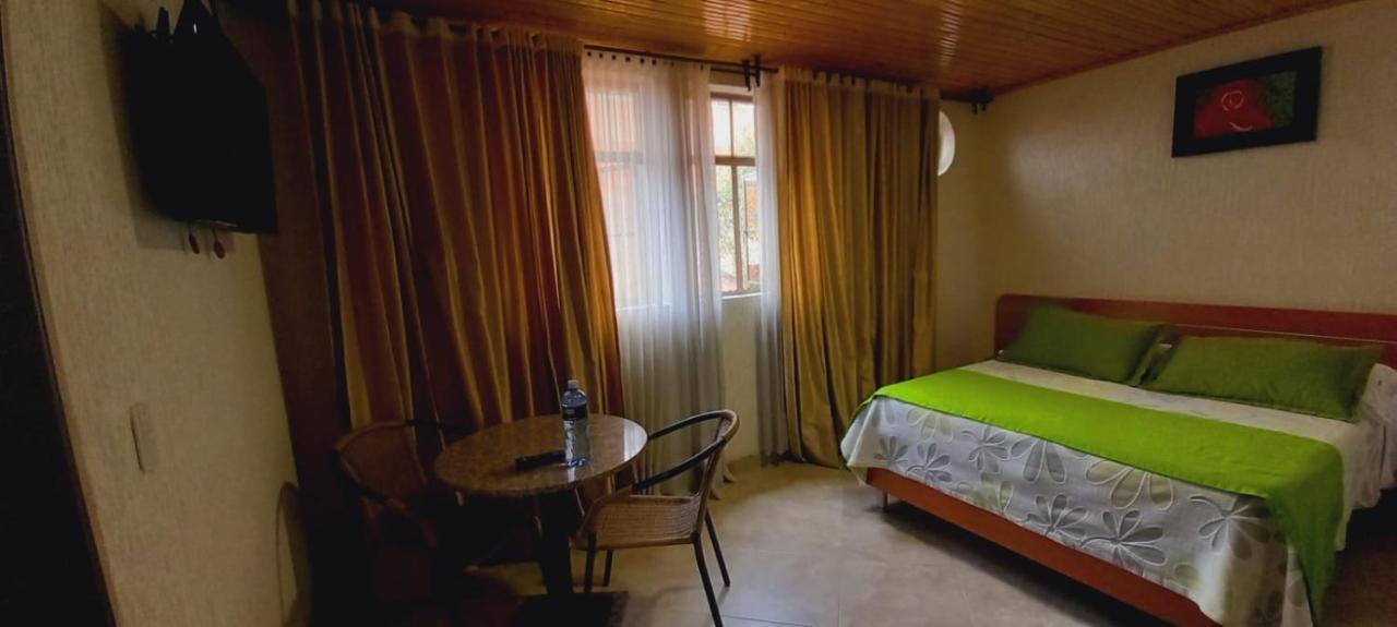 Hoteles Bogota Inn Colonial Extérieur photo